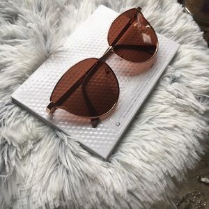 Pink sunglasses brand new ☀️